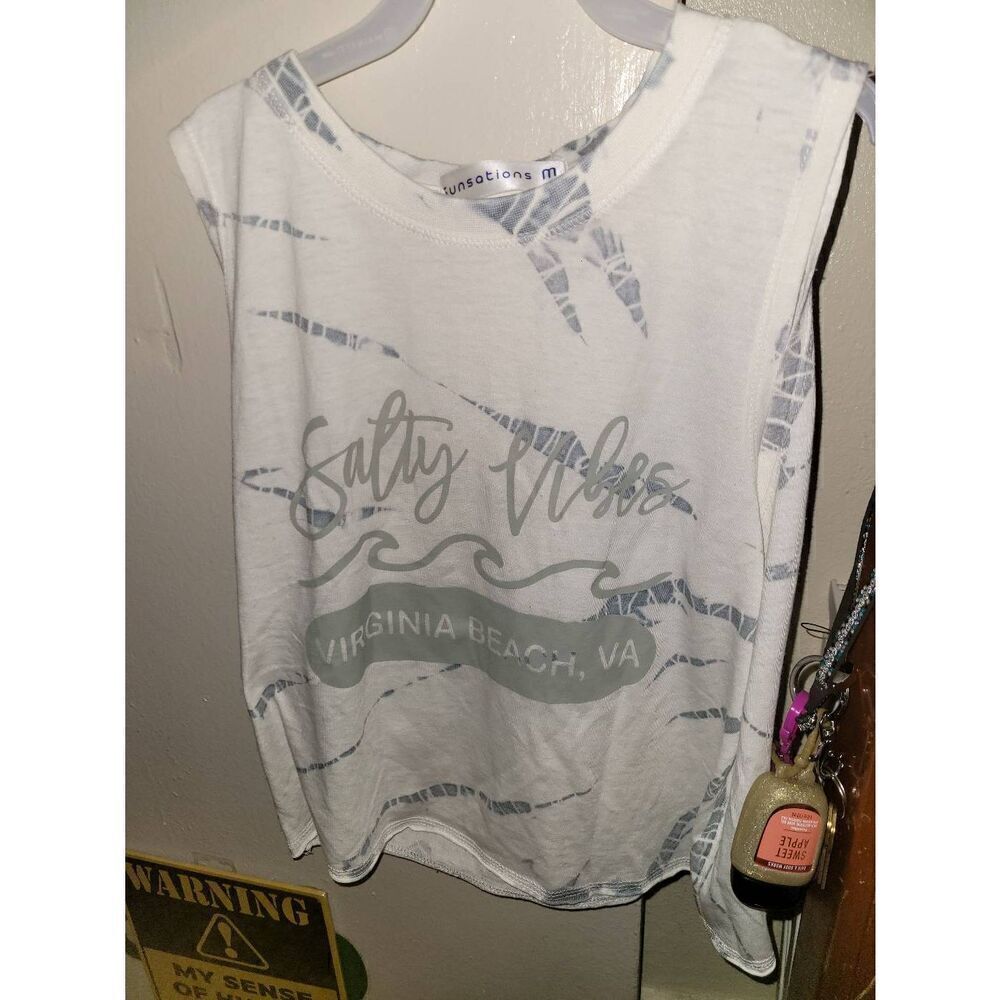 Salty vibes beach crop top